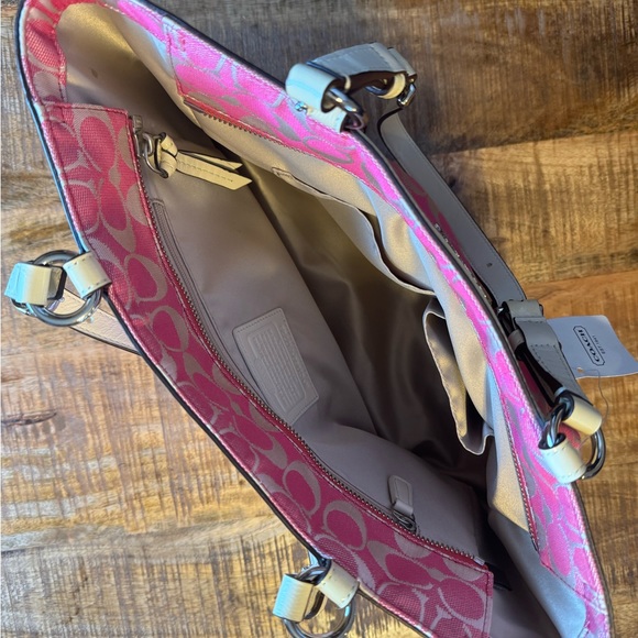 Signature East/West Tote (Coach Style F17726) - Picture 8 of 9